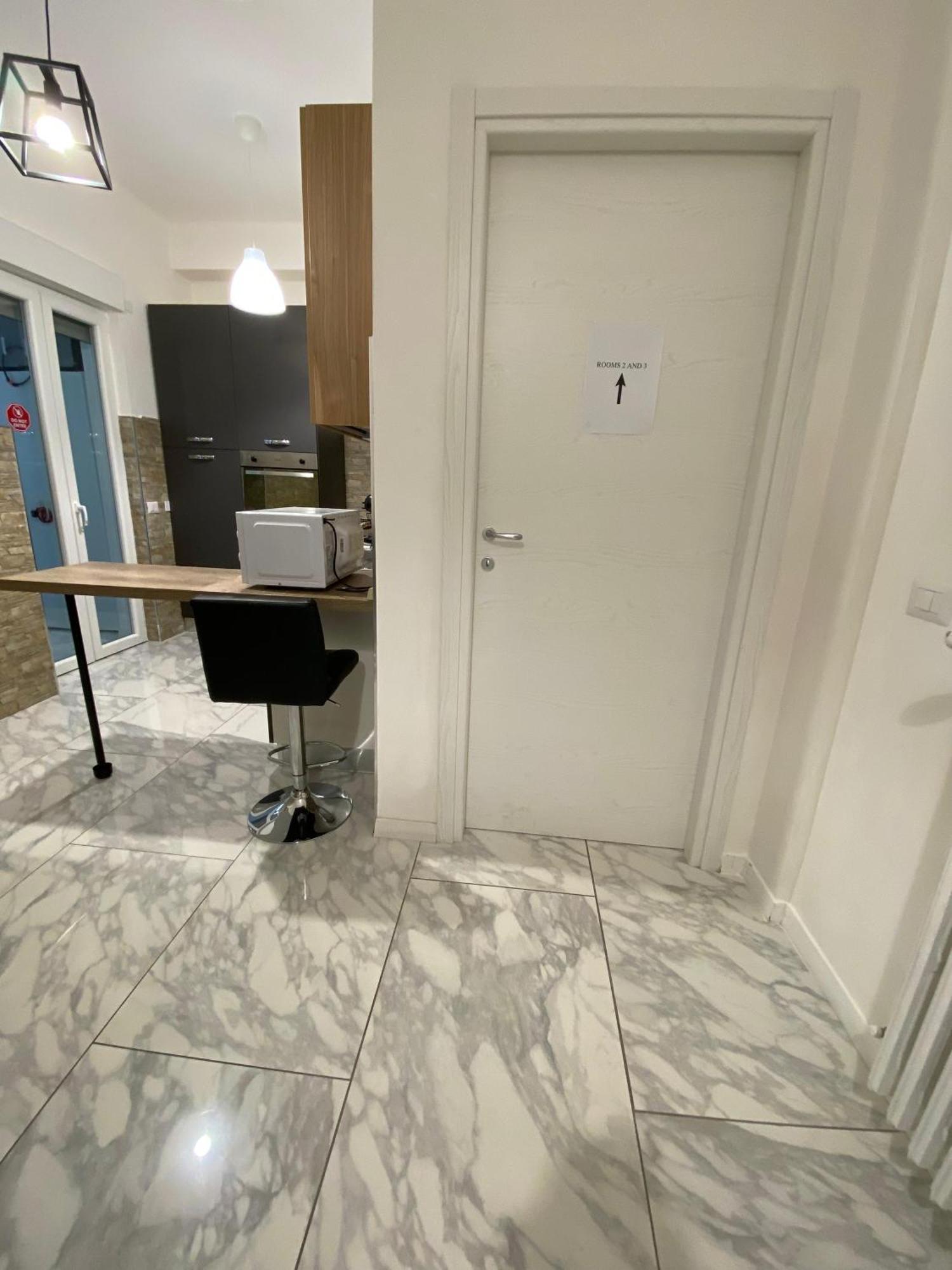 Ennio Rooms Bari Eksteriør billede