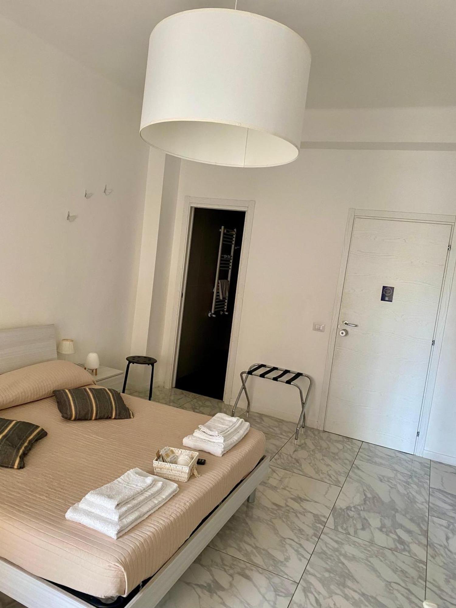 Ennio Rooms Bari Eksteriør billede